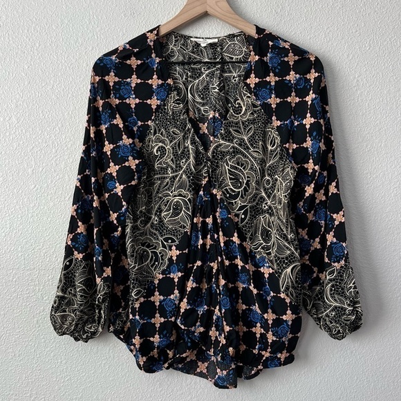 Entro Black Blue Flowy Boho Floral Abstract Top- Size Small - Picture 9 of 11